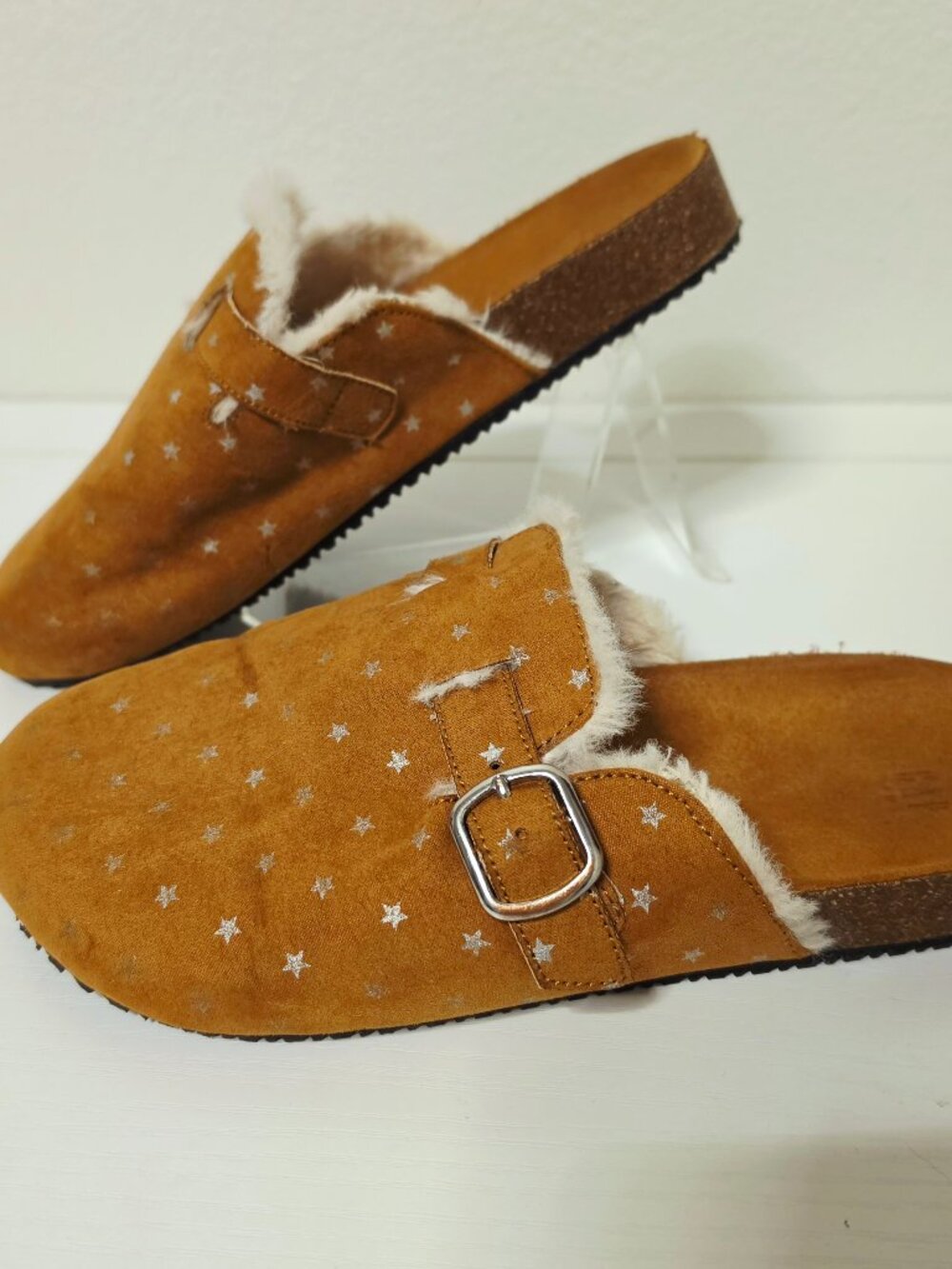 GAP Kids Girl's Size 4 Sherpa Lined Slip-Ons Clogs Cognac brown EUC